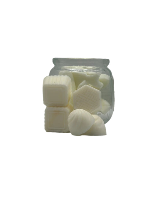 Lime Coconut Melts with Green Fluorite Crystal in a 6oz glass jar